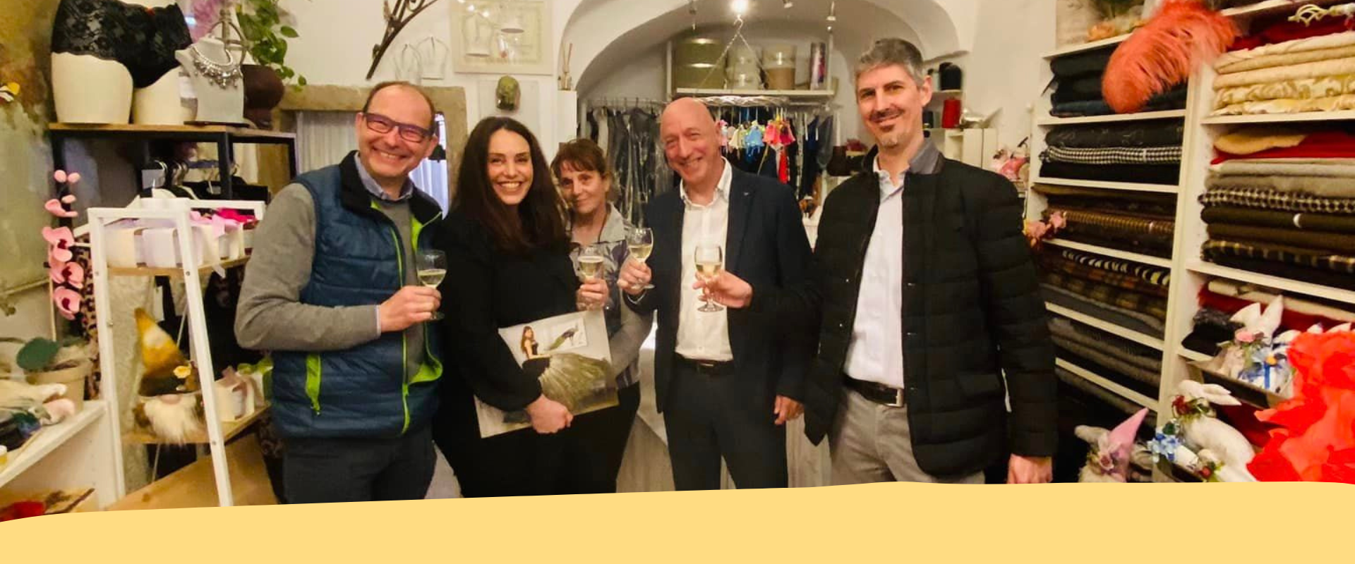 Cristina Senter festeggia 25 anni di attività: una targa per celebrarli